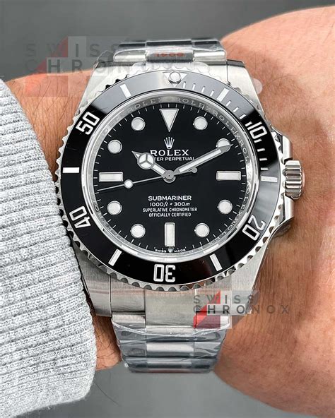 Rolex Submariner No Date Ref. 124060 .